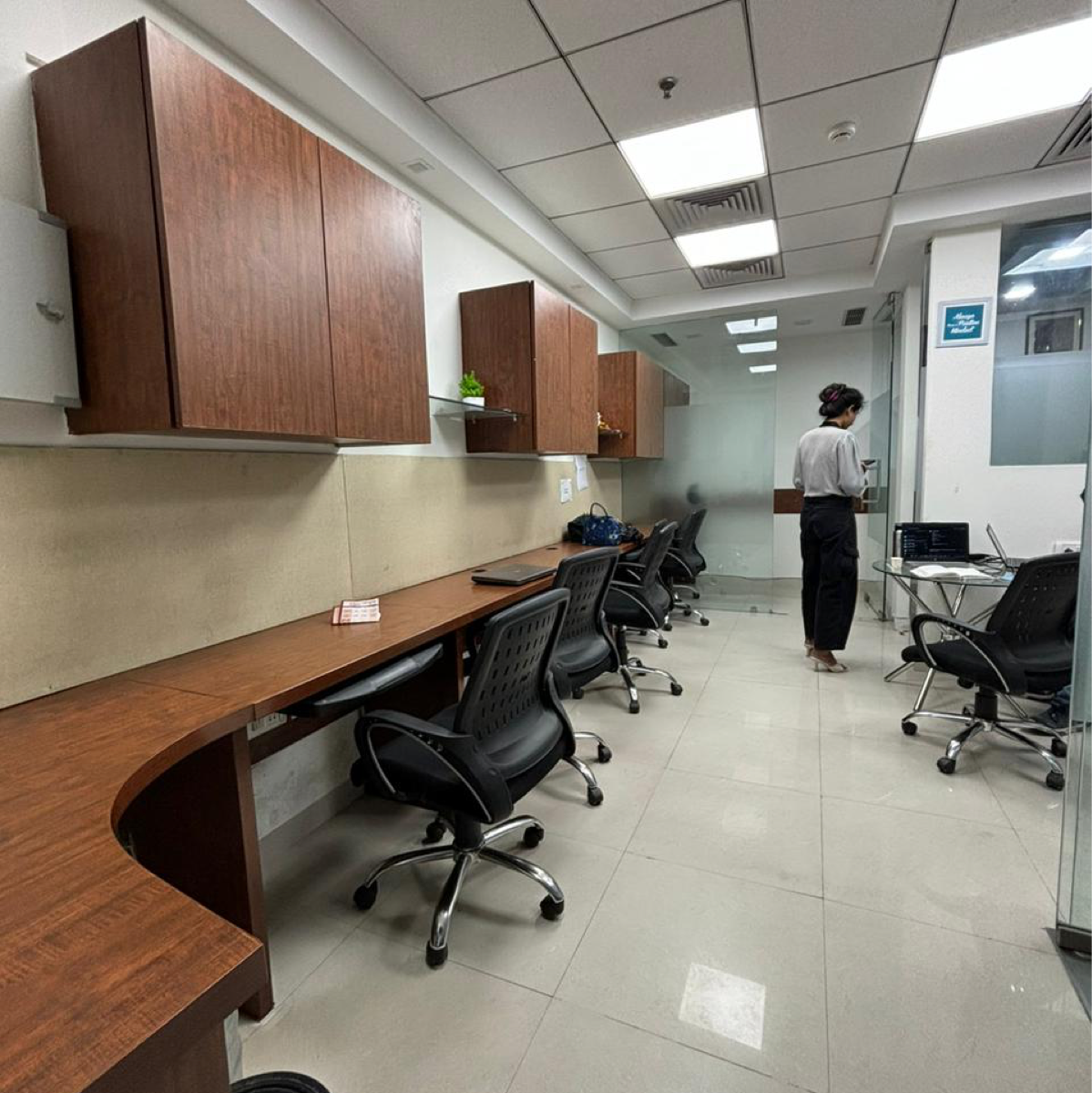 Office Space For Rent in Universal Trade Tower