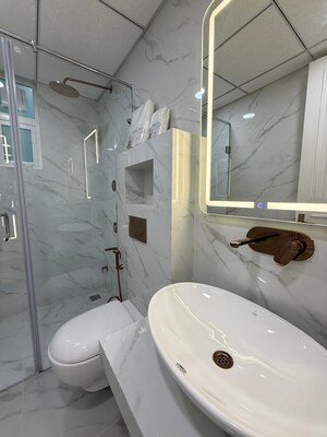 Bathroom in 4 BHK Apartment at Capital Royal Casa, Gms Road – for Sale