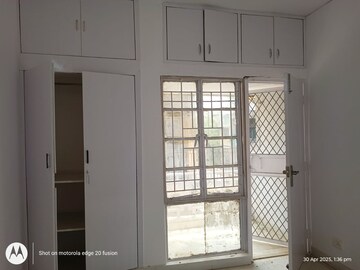 Room in 2 BHK Apartment at Vasant Kunj – for Rent