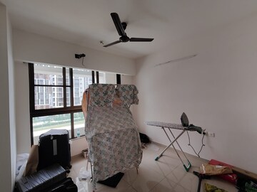 Room in 3 BHK Apartment at Tata Avenida, New Town – for Rent