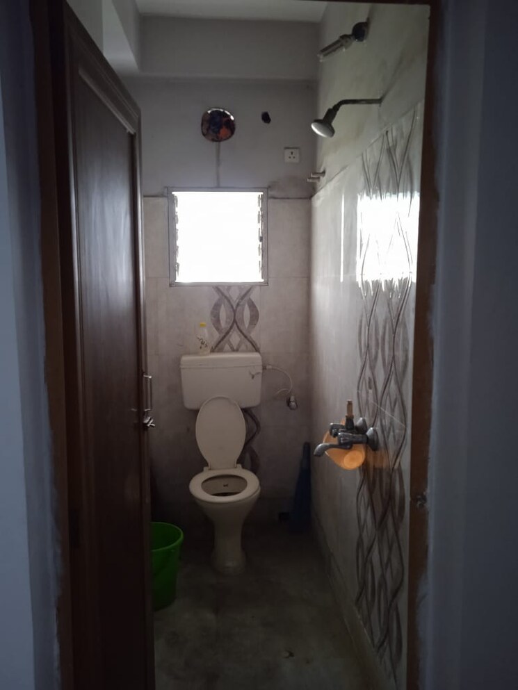 Bathroom, dewki-asha-enclave 3 Bedroom 1100 Sq.Ft. Apartment In Rajarhat Kolkata 8587775