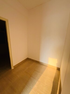 Room in 5 BHK Apartment at Sector 111 – for Sale