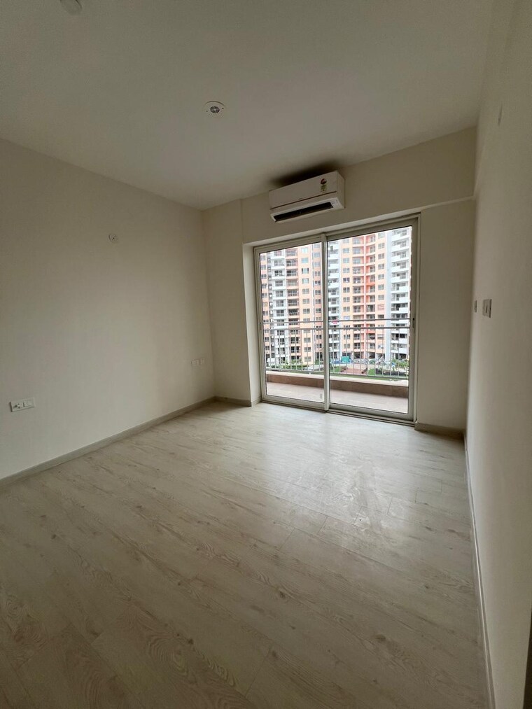 Room, shapoorji-pallonji-joyville-phase-2 3 Bedroom 1692 Sq.Ft. Apartment In Sector 102 Gurgaon 8587819