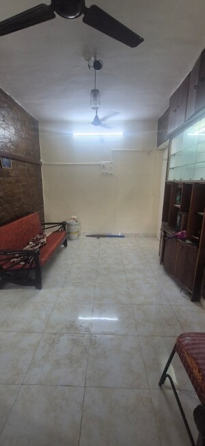 Room in 1 BHK Apartment at Mahudi Darshan, Kandivali East – for Sale