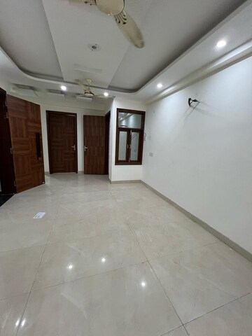 Room in 2 BHK Builder Floor at Chattarpur – for Rent