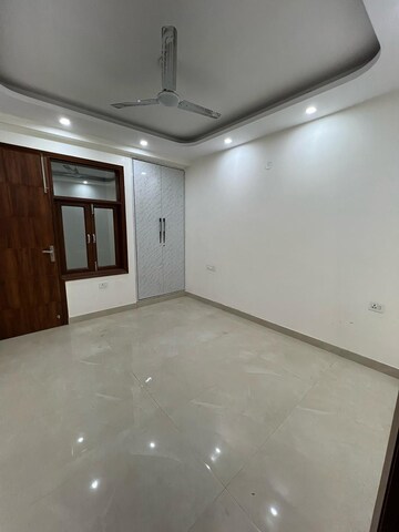 Room in 2 BHK Builder Floor at Chattarpur – for Rent