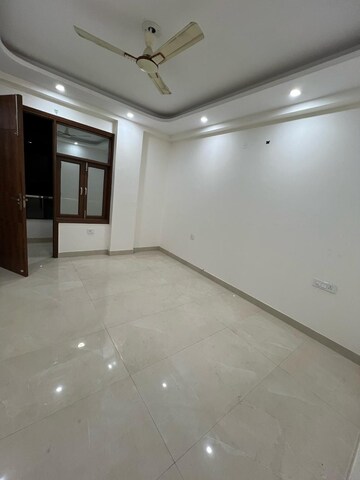 Room in 2 BHK Builder Floor at Chattarpur – for Rent