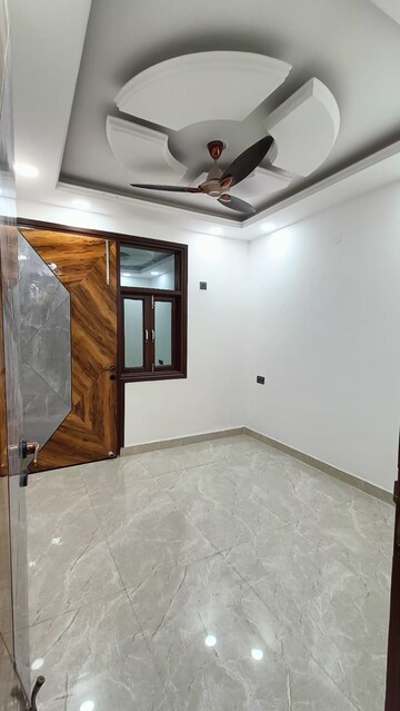 Room in 3 BHK Builder Floor at Govindpuri – for Sale