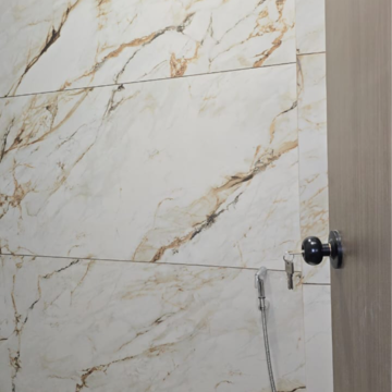 Bathroom in 2 BHK Builder Floor at Sector 23 – for Rent