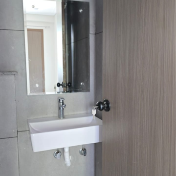 Bathroom in 2 BHK Builder Floor at Sector 23 – for Rent