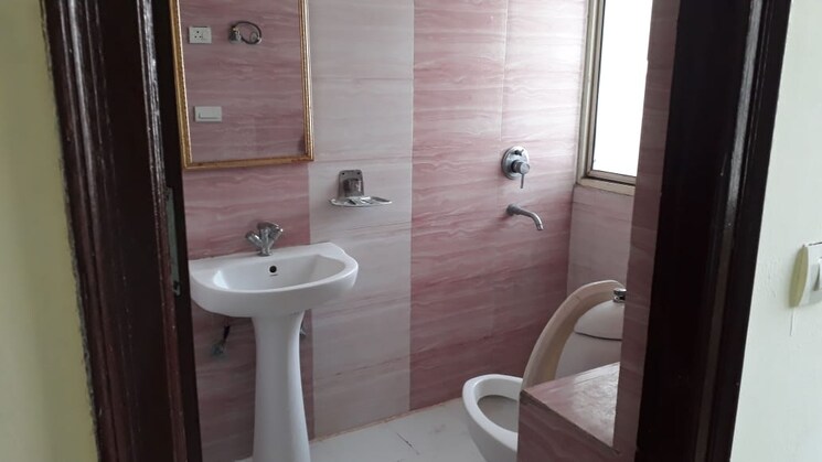 Bathroom, vip road 3 Bedroom 1439 Sq.Ft. Apartment In Vip Road Zirakpur 8587903