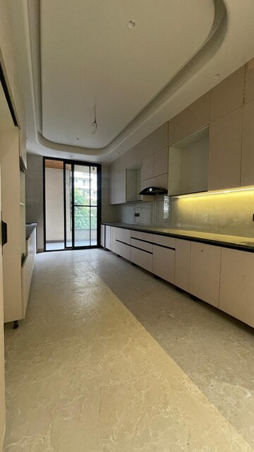 Kitchen in 4 BHK Builder Floor at Sector 43 – for Rent