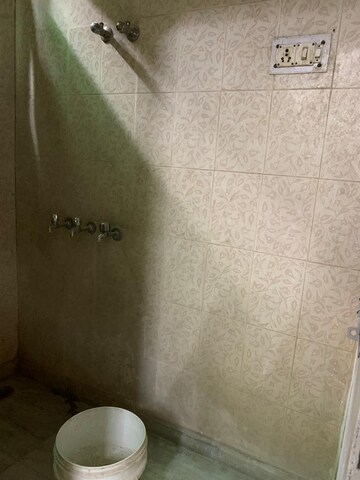 Room in 1 BHK Builder Floor at Chattarpur – for Rent