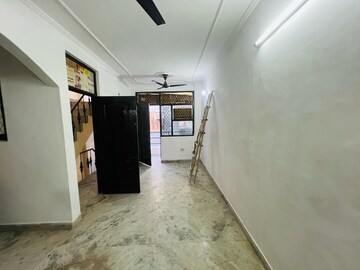 Room in 1 BHK Builder Floor at Chattarpur – for Rent