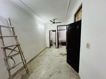 Room in 1 BHK Builder Floor at Chattarpur – for Rent