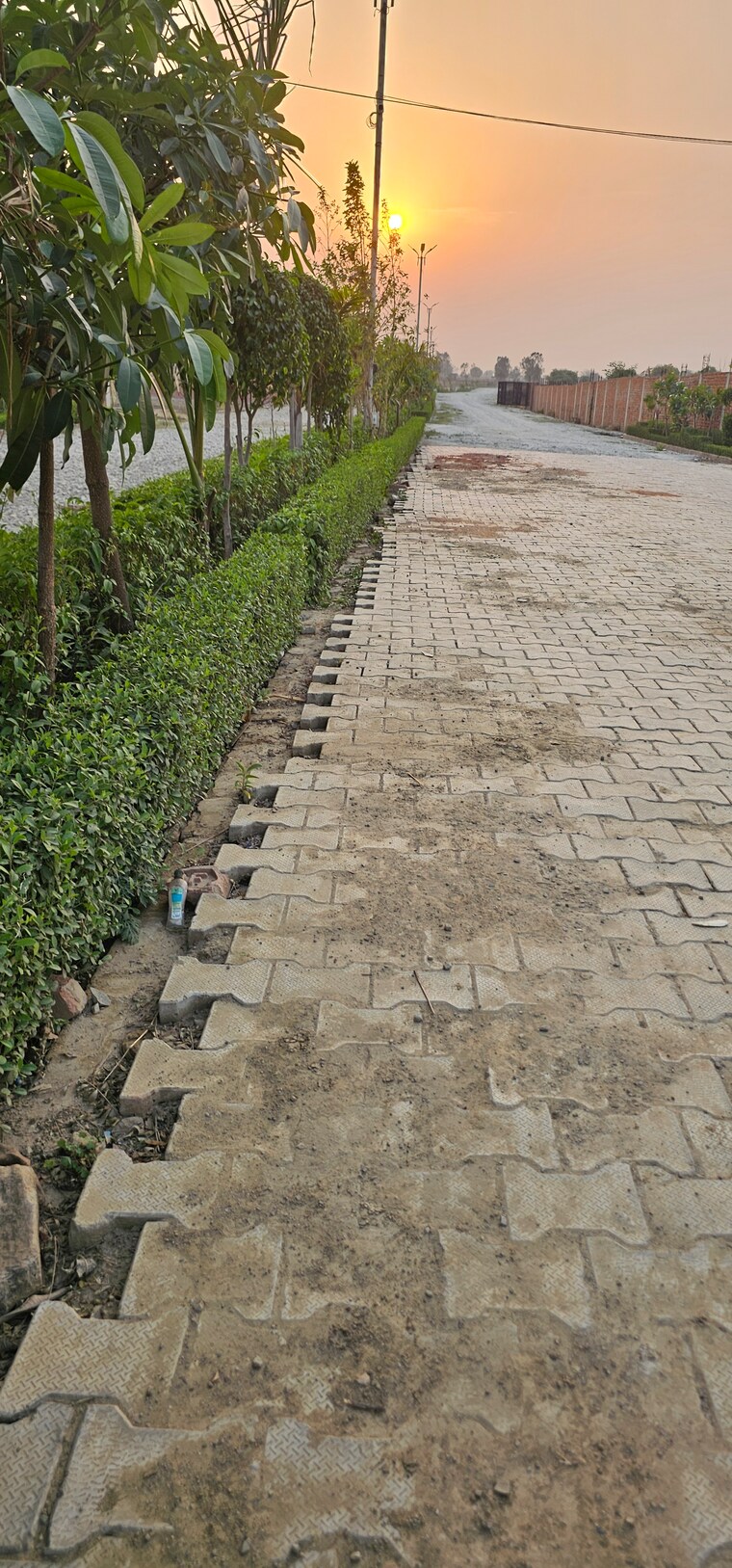 undefined, chunar  1000 Sq.Yd. Plot In Chunar Mirzapur 8588035