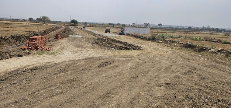 undefined, chunar  1000 Sq.Yd. Plot In Chunar Mirzapur 8588035