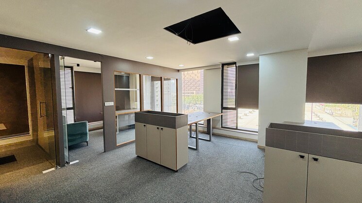 Team Area, samvaad-east-face Commercial Office Space 1498 Sq.Ft. In Ambli Ahmedabad 8588002