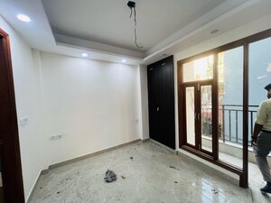 Room in 2 BHK Independent House at Chattarpur – for Sale
