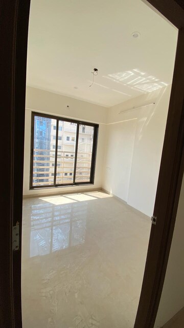 Room in 2 BHK Apartment at Dosti Eastern Bay, Wadala – for Rent