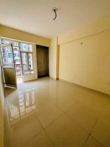 Room in 3 BHK Apartment at Javin Raj Empire, Raj Nagar Extension – for Sale