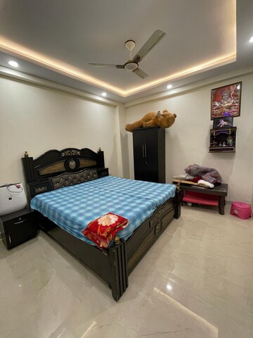3 BHK Builder Floor For Sale in Chattarpur