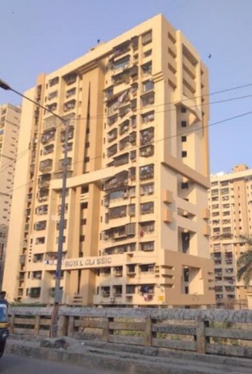 3 BHK Apartment For Rent in Royal Classic Co Op Society, Andheri West