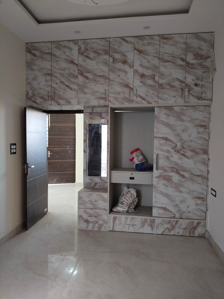 Room, kharar mohali road 3 Bedroom 107 Sq.Yd. Independent House In Kharar Mohali Road Kharar 8588124