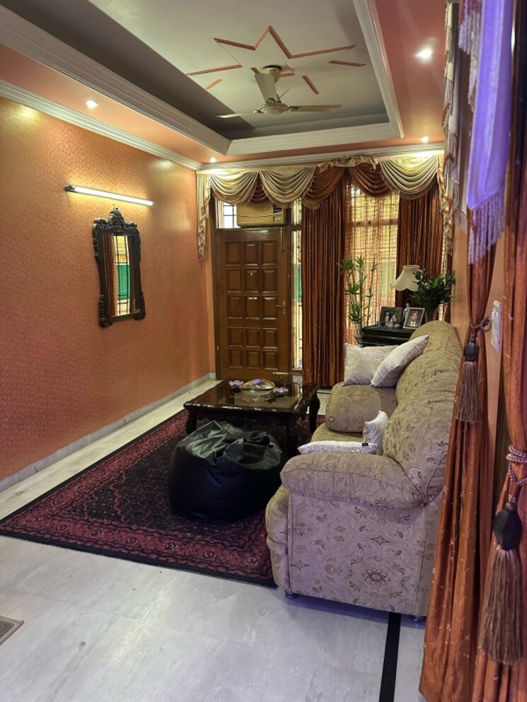 Living Room, sector 69 6+ Bedroom 4500 Sq.Ft. Independent House In Sector 69 Mohali 8588187