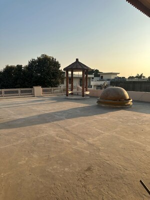 Parking in 6+ BHK Independent House at Sector 69 – for Sale