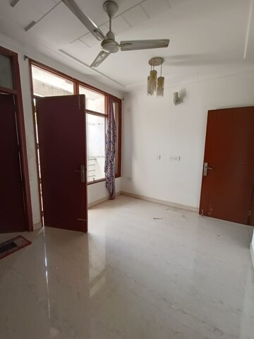 Room in 2 BHK Builder Floor at Khirki Extension – for Rent