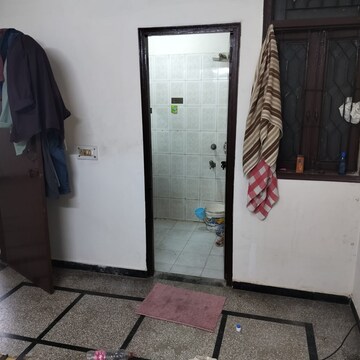 Bathroom in 1 BHK Builder Floor at Malviya Nagar – for Rent