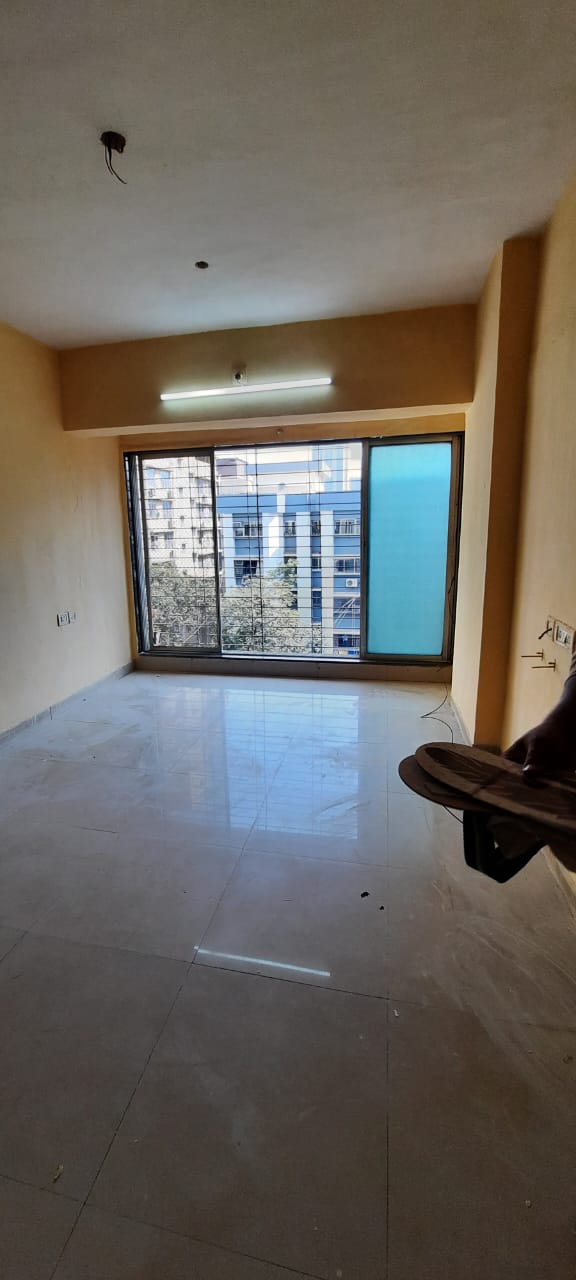 1 BHK Apartment For Rent in High Rise Building