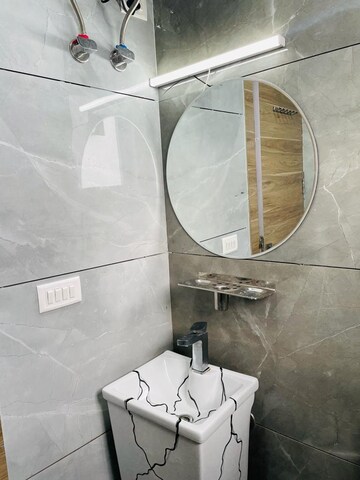 Bathroom in 1 RK Builder Floor at SS 100, Sector 49 – for Rent