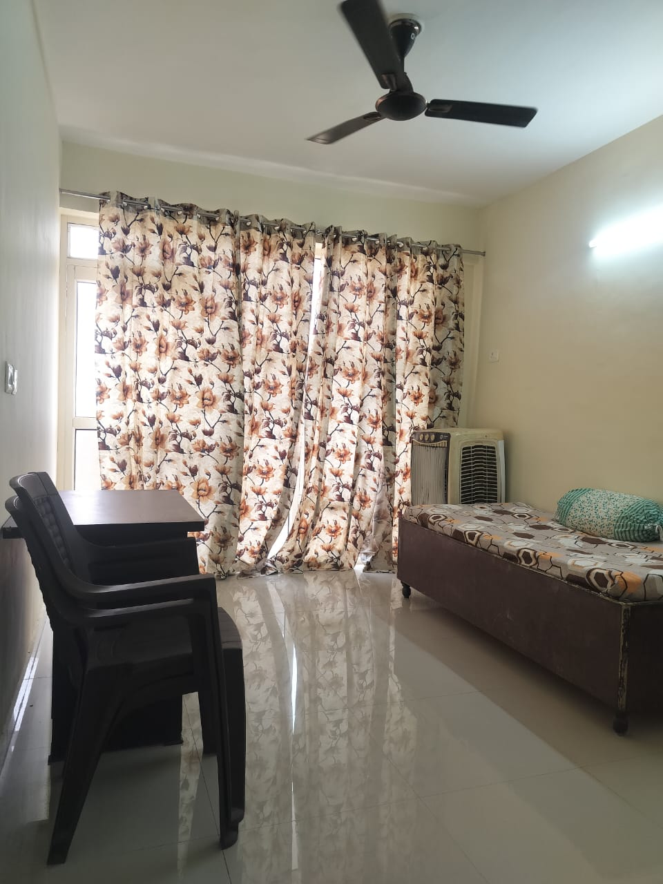2 BHK Apartment For Rent in Pyramid Pride