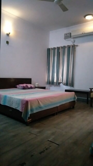Bedroom in 3 BHK Builder Floor at Dayanand Colony – for Rent