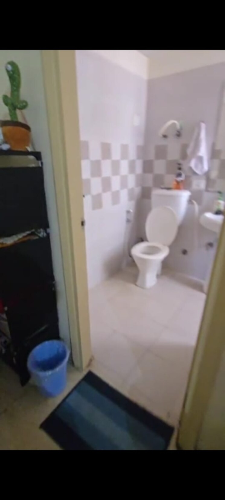 Bathroom, gaur-city-2-14th-avenue 2 Bedroom 1040 Sq.Ft. Apartment In Sector 16c Greater Noida Greater Noida 8588450