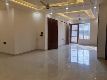 Room in 3 BHK Builder Floor at New Industrial Township 5 – for Sale