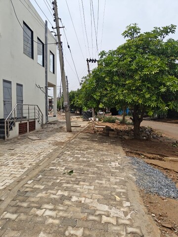  Shop For Rent in Sector 52