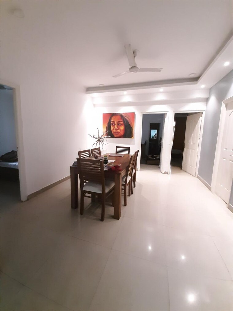  Parking, bulland-heights 4 Bedroom 2385 Sq.Ft. Apartment In Sain Vihar Ghaziabad 8588518