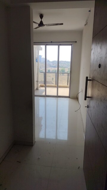 Room in 2 BHK Apartment at Mantra Alkasa, Mohammadwadi – for Rent