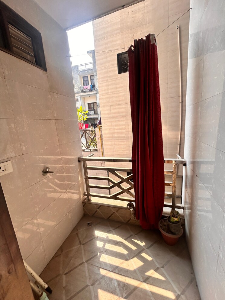 Bathroom, govindpuri 2 Bedroom 600 Sq.Ft. Builder Floor In Govindpuri Delhi 8588655