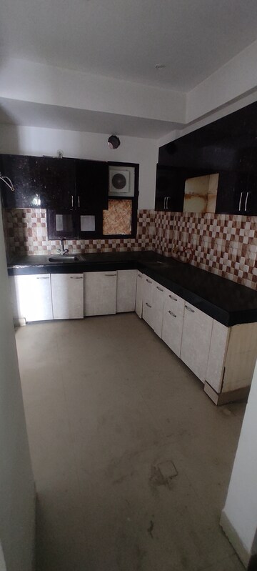 Kitchen in 3.5 BHK Apartment at Shiv Sai Ozone Park, Sector 86 – for Rent