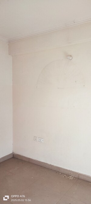 Room in 2 BHK Apartment at Gaurs Cascades, Raj Nagar Extension – for Sale