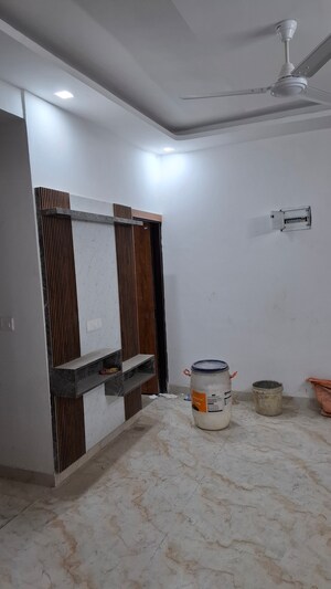 Room in 2 BHK Builder Floor at Knowledge Park V Greater Noida – for Sale