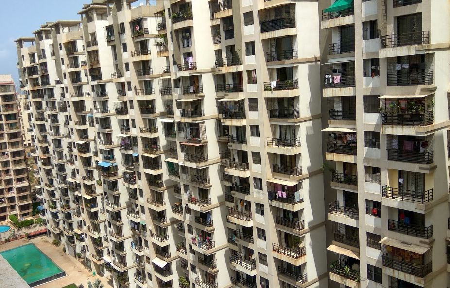 2 BHK + Extra Room Apartment For Sale in Armstrong Hex Blox