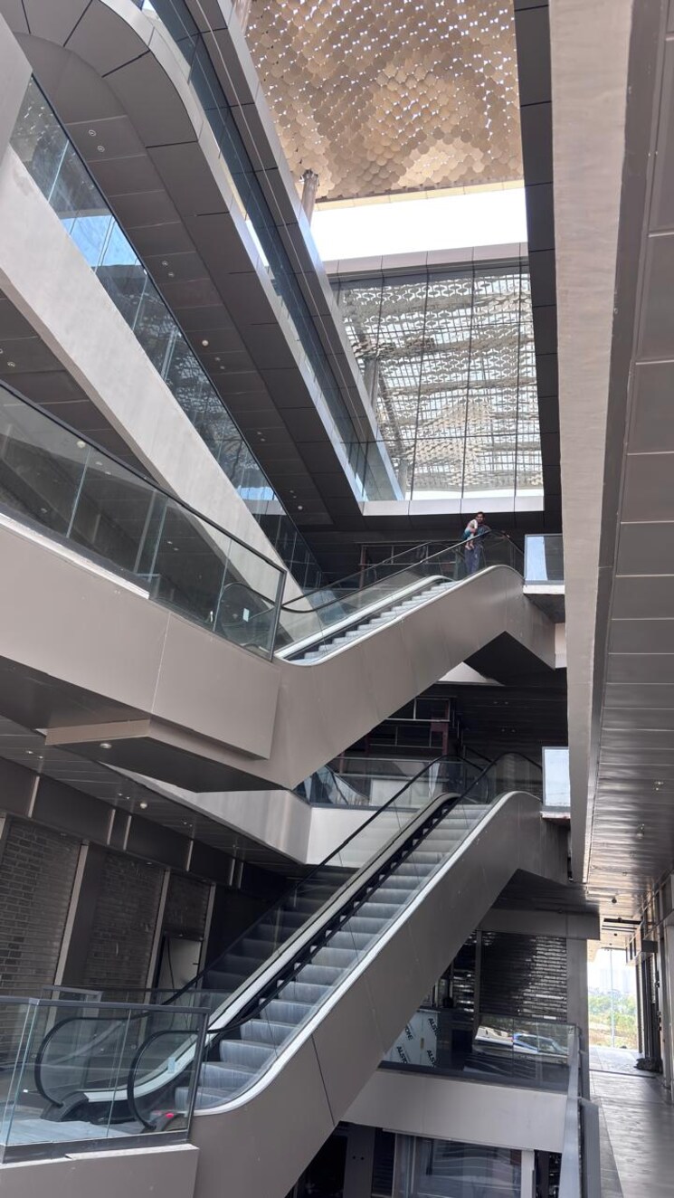 undefined, karyan-square Commercial Shop 341 Sq.Ft. In Wave City Ghaziabad 8588804