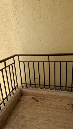 Staircase in 3 BHK Apartment at Amrapali Golf Homes, Sector 4 Greater Noida – for Sale