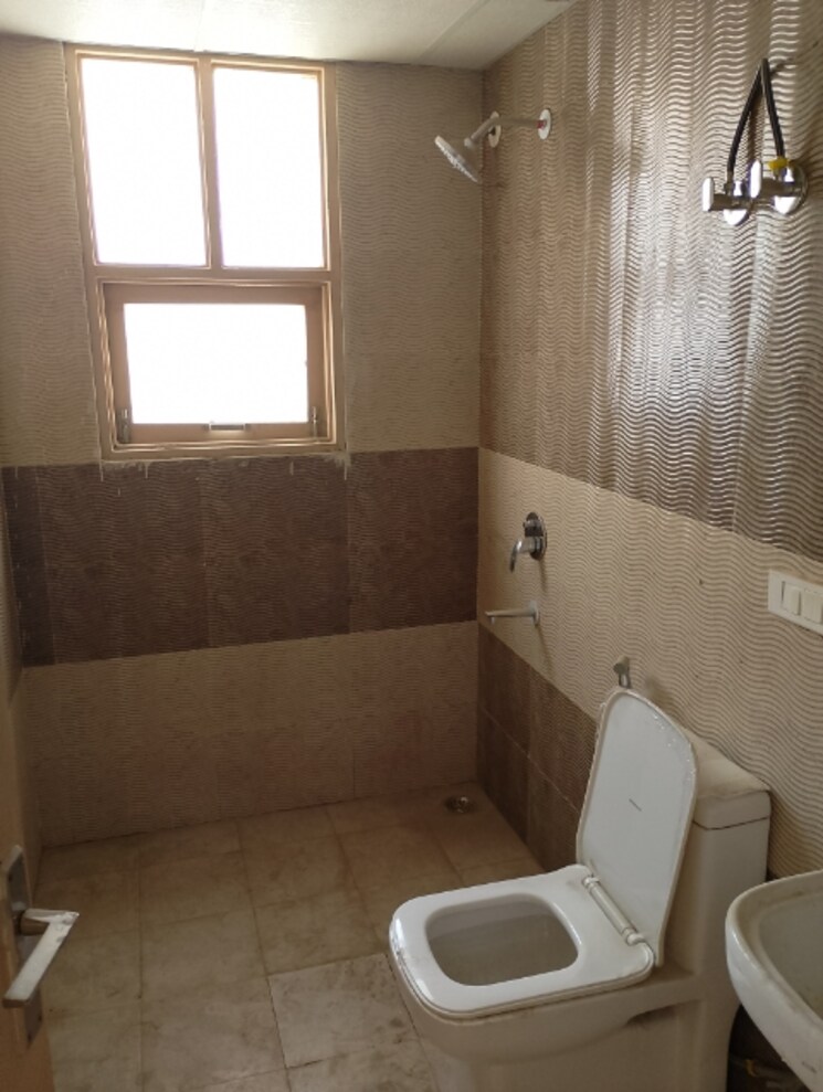 Bathroom, lotus-elise 3 Bedroom 1875 Sq.Ft. Apartment In Sector 99 Gurgaon 8589055