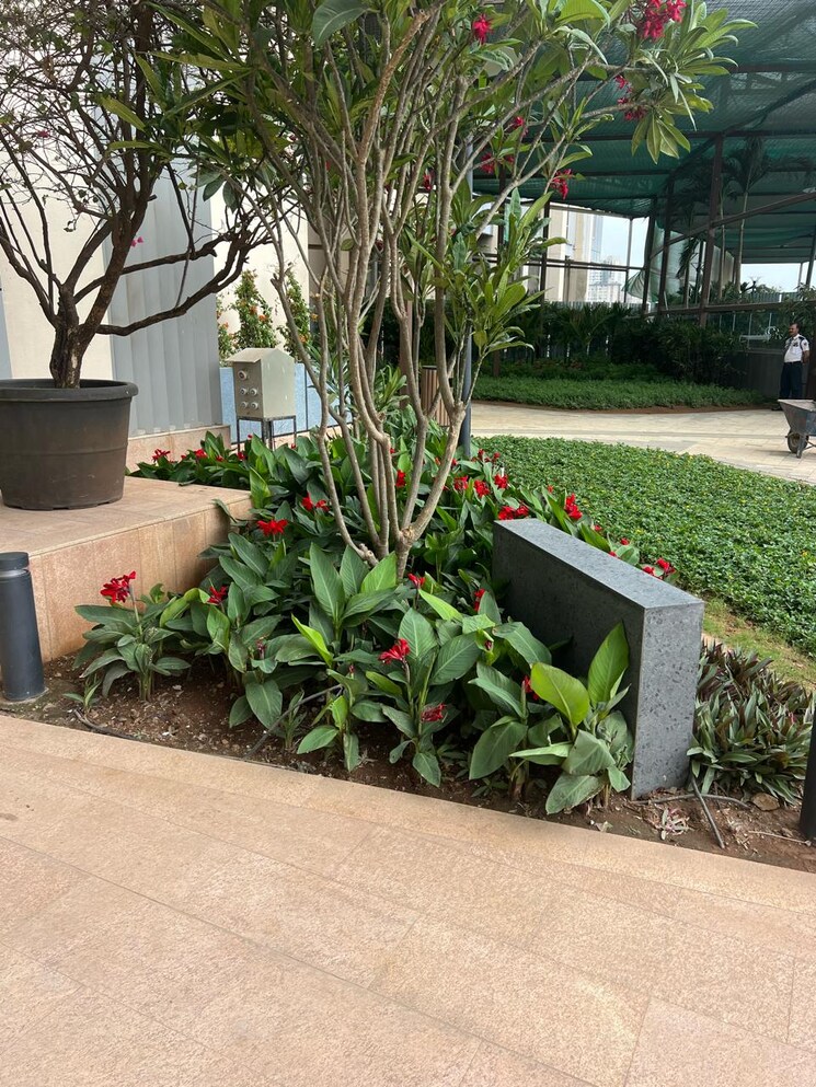 Balcony, piramal-aranya-arav 2 Bedroom 788 Sq.Ft. Apartment In Byculla Mumbai 8588946